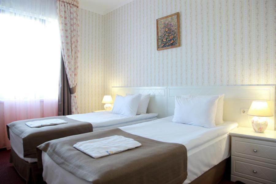 Hotel Knyazhyi Dvir Knyazhichi  Zimmer foto